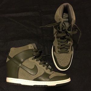 Nike Women Dunk Ski Hi